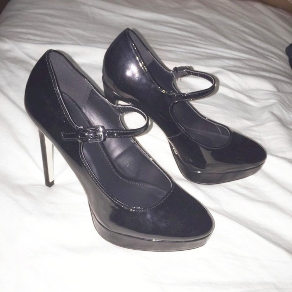 NWOB - XXI BLACK PATENT PUMPS - Size 6